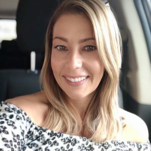 Meet your Posher, Debbie